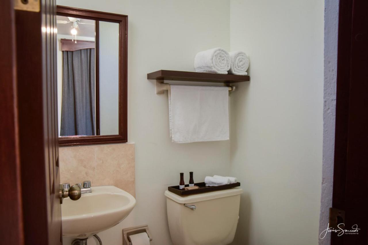 Del Centro Hotel Bernal Ngoại thất bức ảnh