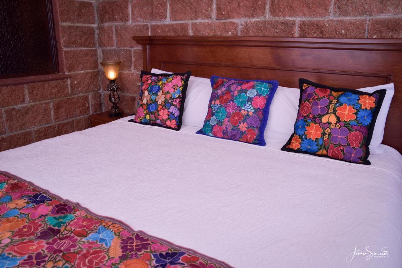 Del Centro Hotel Bernal Ngoại thất bức ảnh