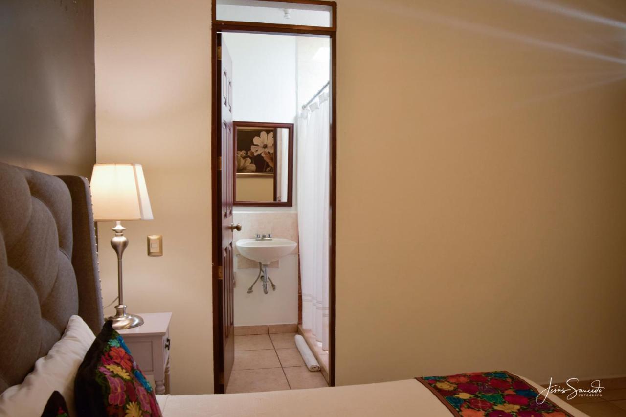 Del Centro Hotel Bernal Ngoại thất bức ảnh