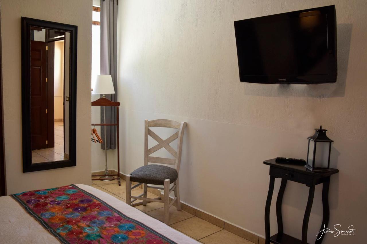 Del Centro Hotel Bernal Ngoại thất bức ảnh