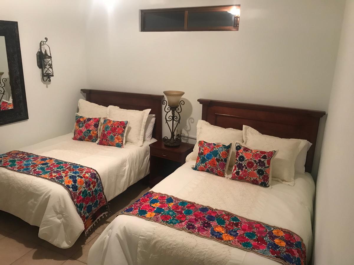 Del Centro Hotel Bernal Ngoại thất bức ảnh