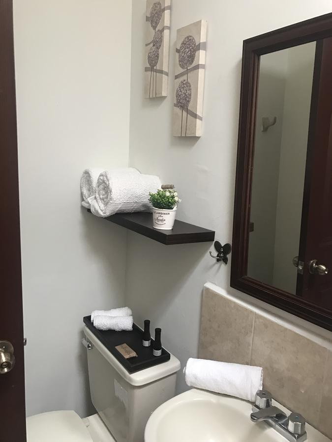 Del Centro Hotel Bernal Ngoại thất bức ảnh