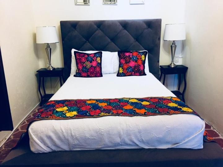 Del Centro Hotel Bernal Ngoại thất bức ảnh